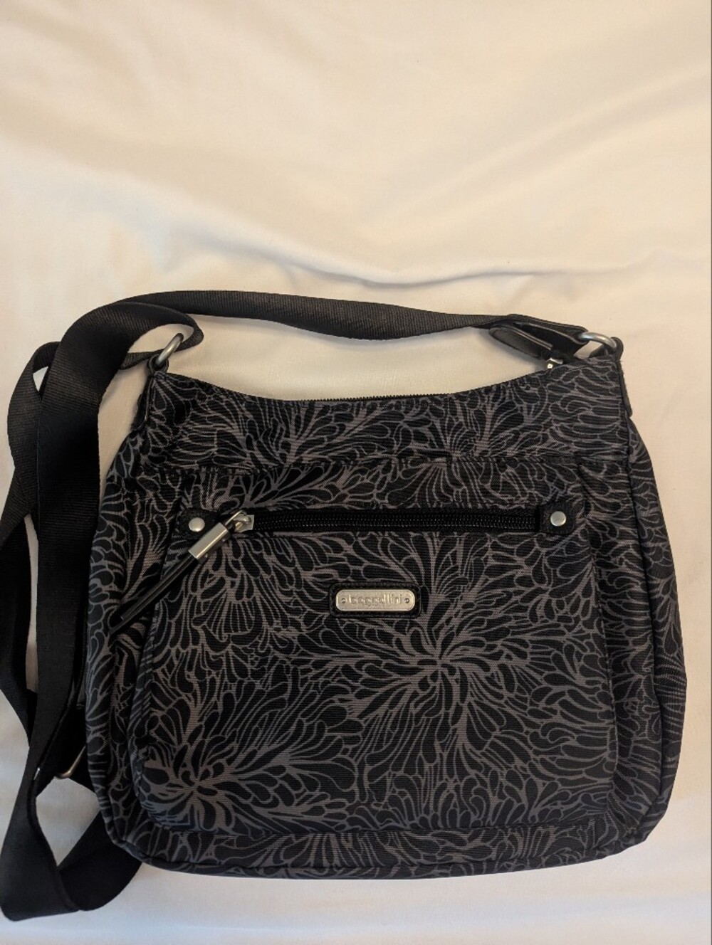 Baggallini Black Floral-Pattern Crossbody Bag